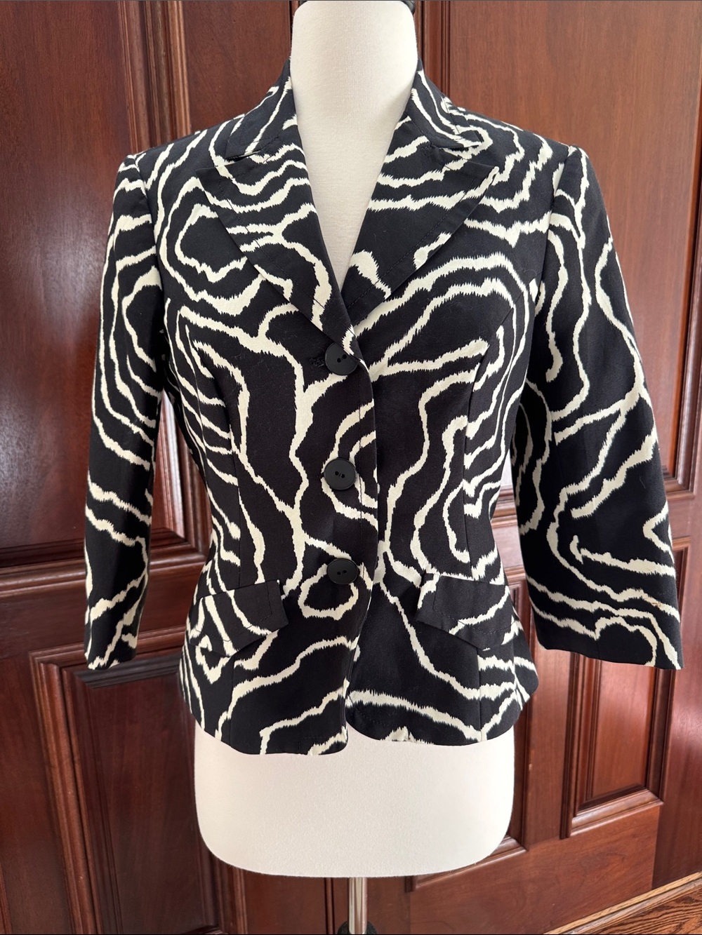 Trina Turk Black and White Zebra-Print Tailored Blazer -size 4